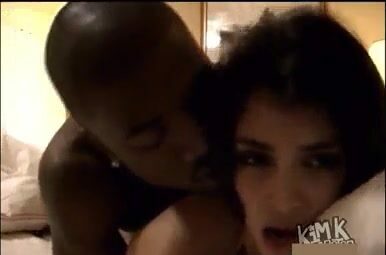 Kim Kardashian [Sex.Tape] F*cking with BF !!!