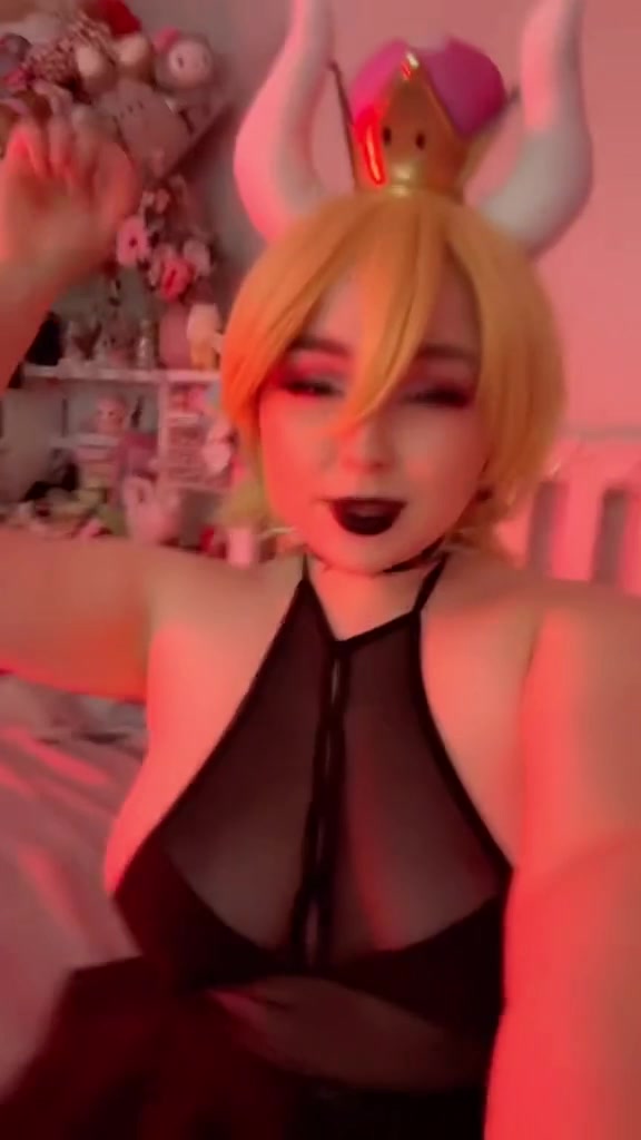 Enyaarwyen leak video – her boobs are so big