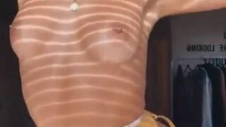 Kayla Richart OF leak Video – No bra Show off perfect TITS