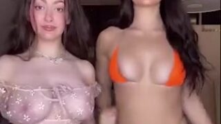 Nicole Dobrikov onlyfans leak – Dual girls show off erotic body in Sexy bikini