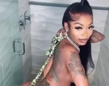 Asian Doll Onlyfans leaked – Nude Twerking Ass in Bath