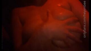 HeyImBee onlyfans leaked – Nude show off Wet boobs in shower
