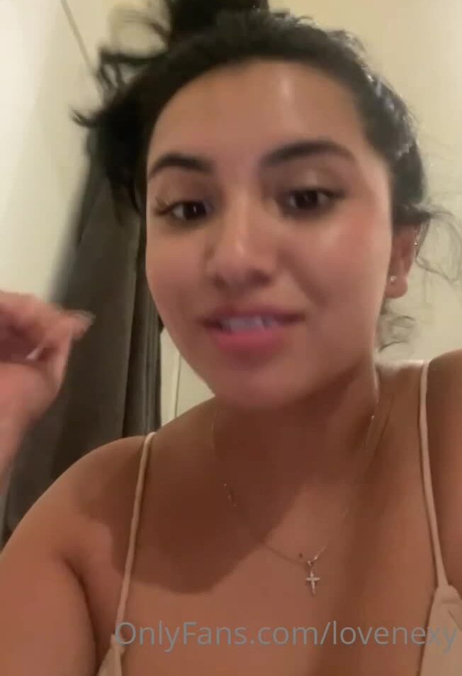 lovenexy onlyfans leak – Show off gorgeous boobs