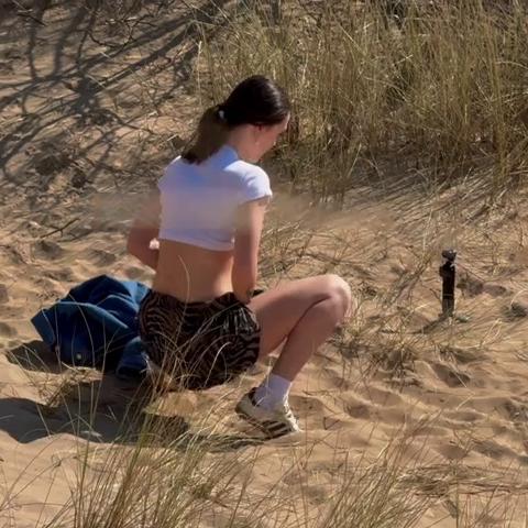 Cheekymz – Risky Outdoor Masturbation With Big Squirts