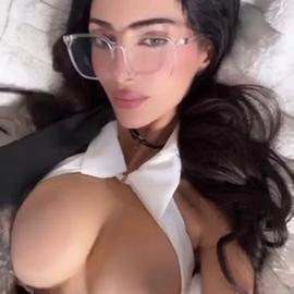 Rose Zara – Busty Brunette Playing With Big Titties