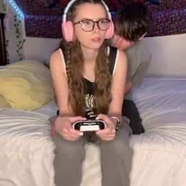 Babesafreak – Nerdy Gamer Girlfriend Sucks And Fucks BF