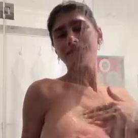 Mia Khalifa – Naked Washing in Shower
