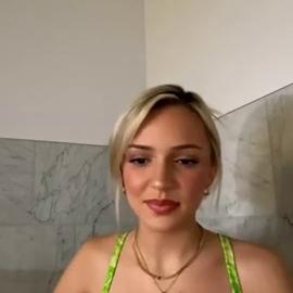 Abby Rao – Nude Livestream in Bathtub