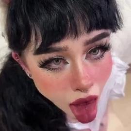 Lara Rose Showing Her Deepthroat Skills