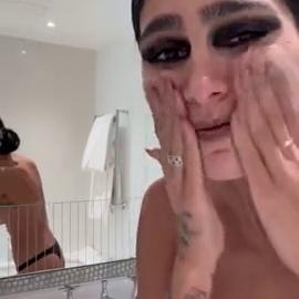 Mia Khalifa – Livestreaming Nude 1 Hour Before Bedtime